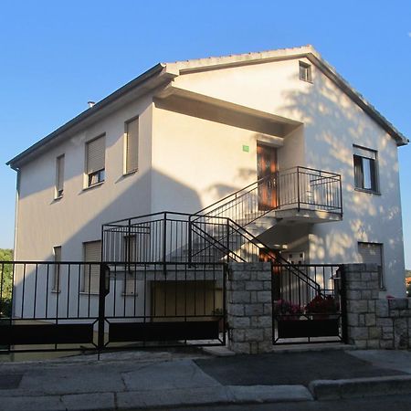 Apartment Razum Pula Buitenkant foto