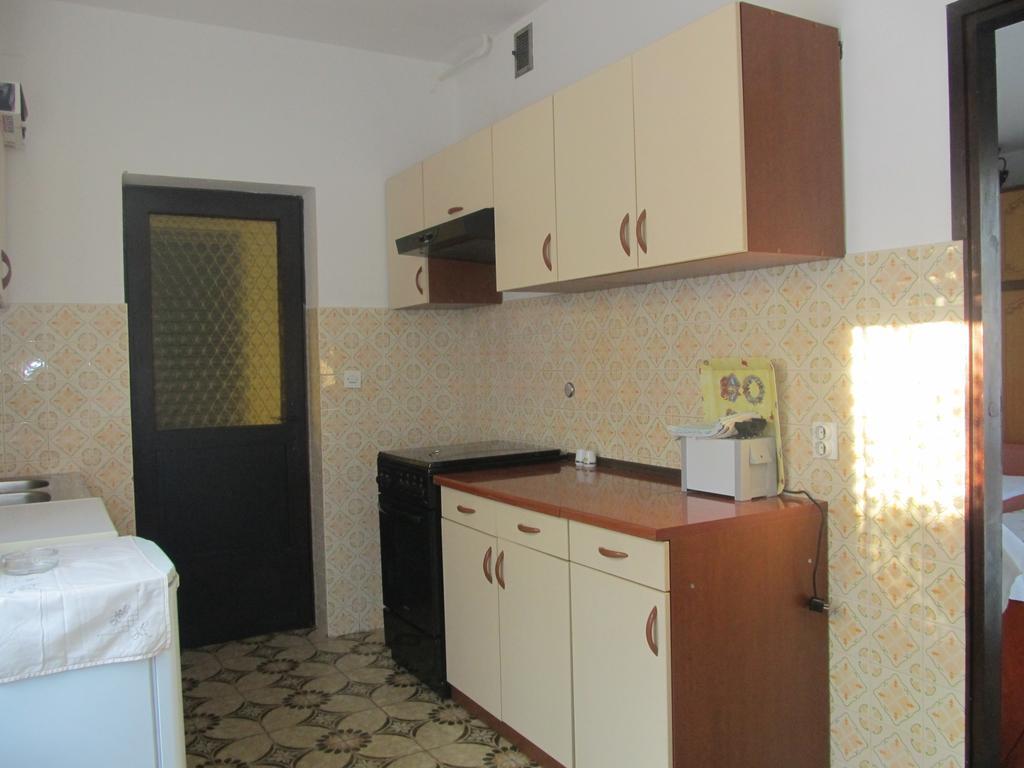 Apartment Razum Pula Buitenkant foto